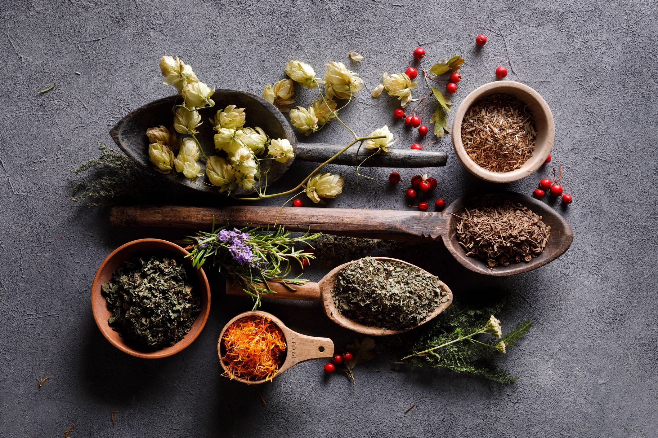 Dried botanical herbs and raw ingredients